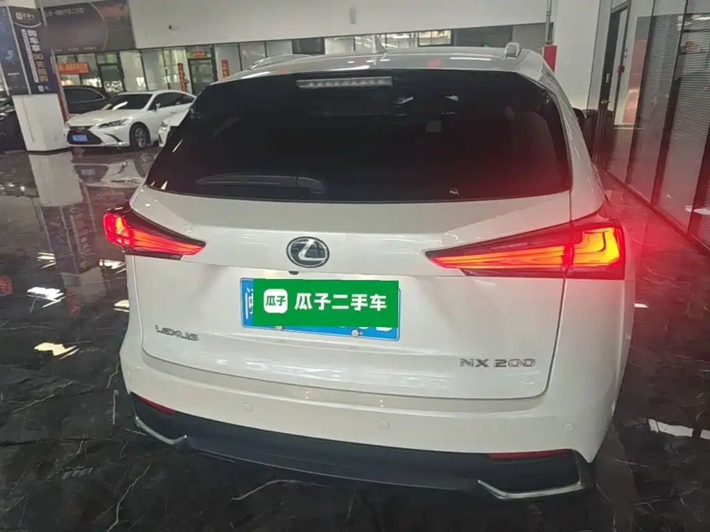 Lexus NX 2019