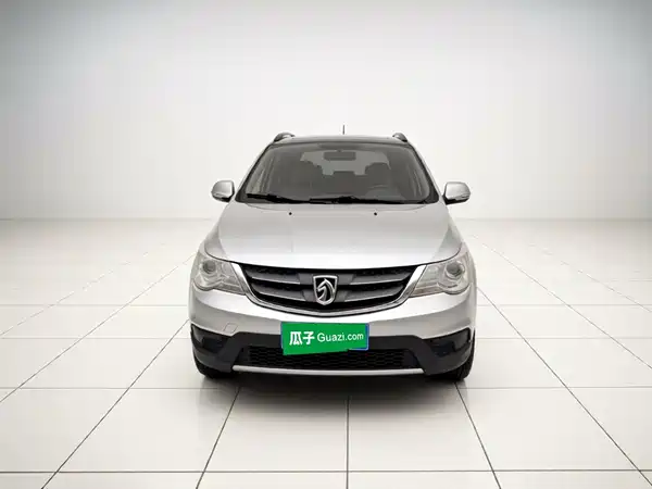 Baojun 730 2015