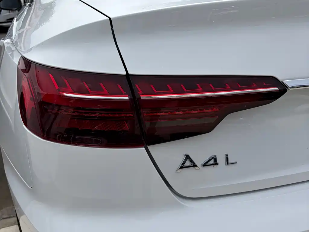 Audi A4L 2020 — фото 15