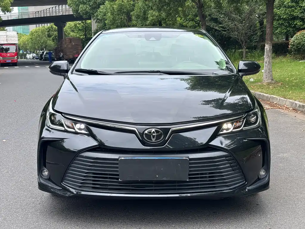 Toyota Corolla 2020 — фото 3