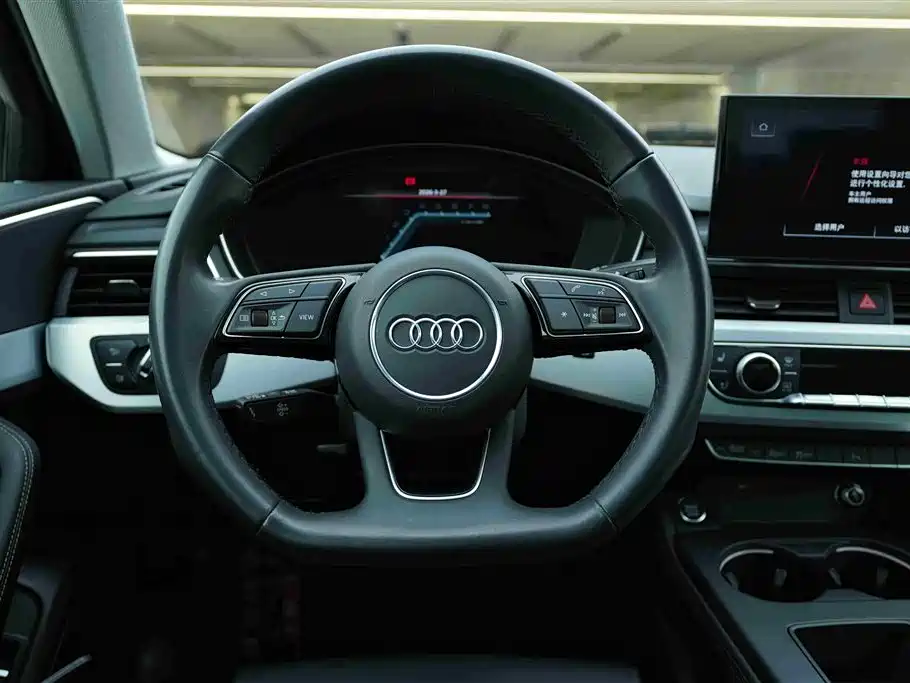 Audi A4L 2023 — фото 18