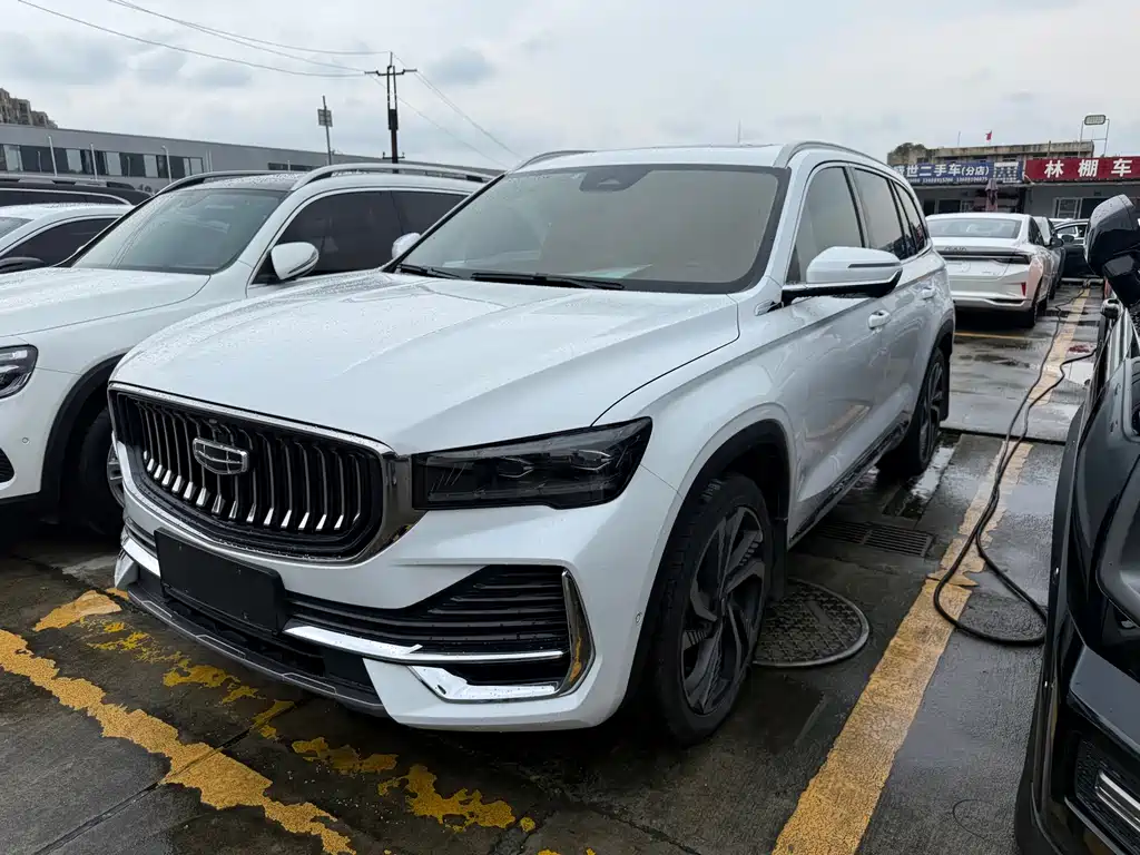 Geely Xingyue L 2023 — фото 1
