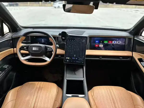 Geely Galaxy L7 2023