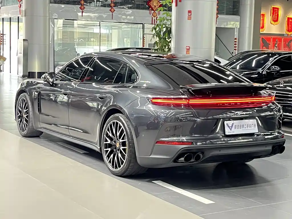 Porsche Panamera 2025 — фото 9