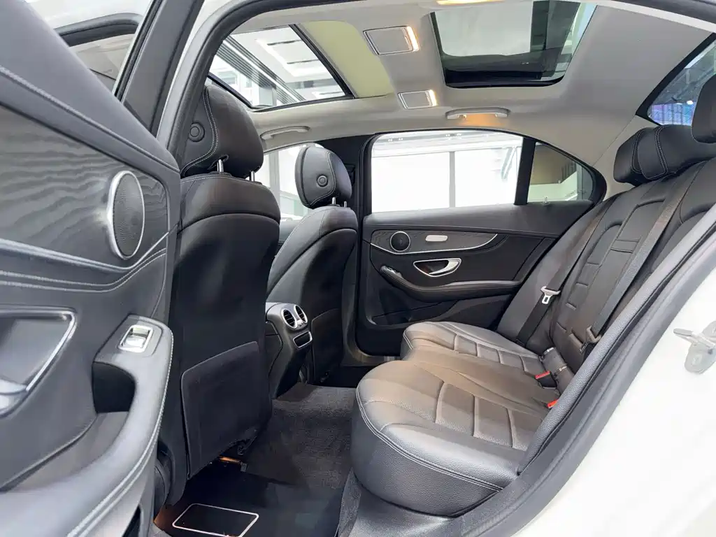 Mercedes-Benz C-Class 2019