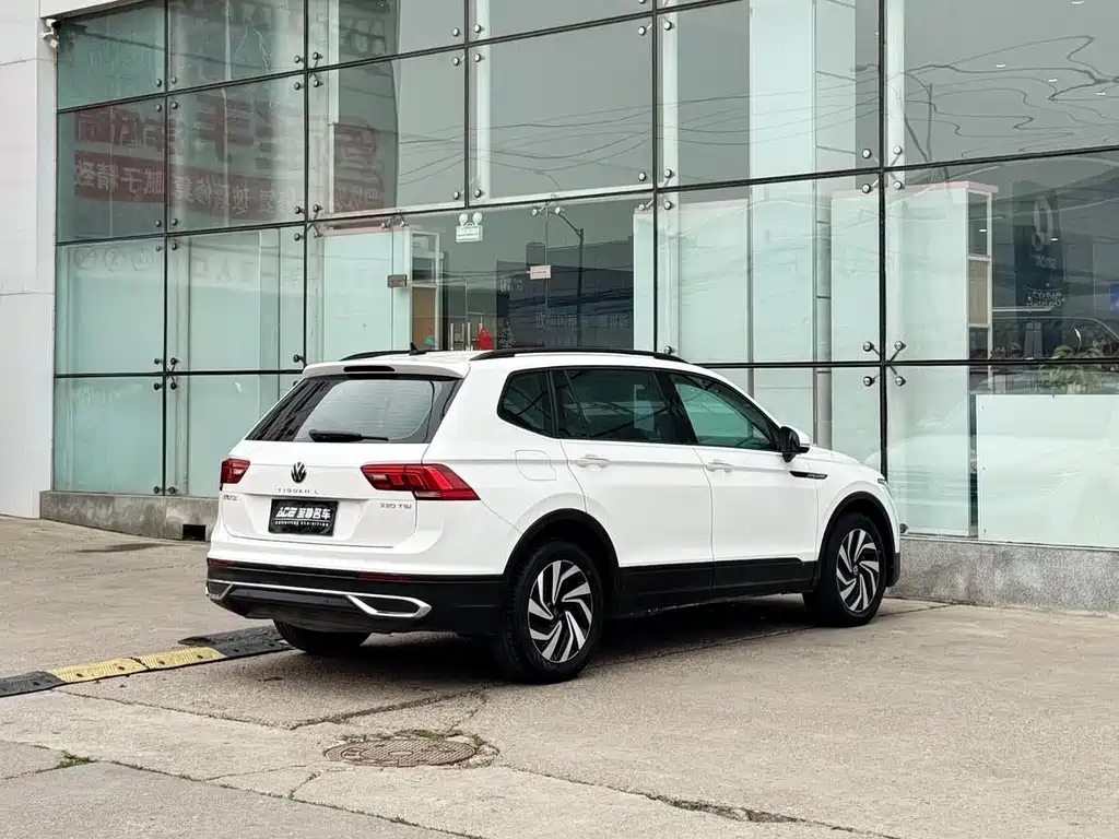 Volkswagen Tiguan L 2022