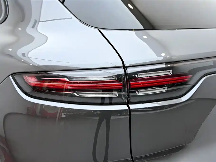 Porsche Cayenne Hybrid 2023 — фото 9