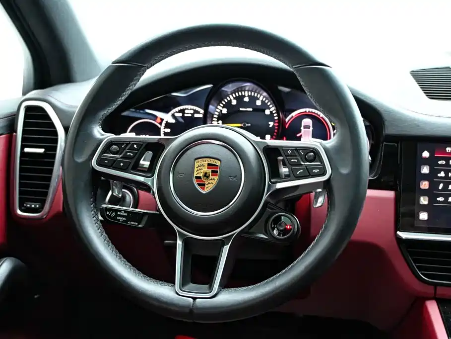 Porsche Cayenne Hybrid 2023 — фото 19