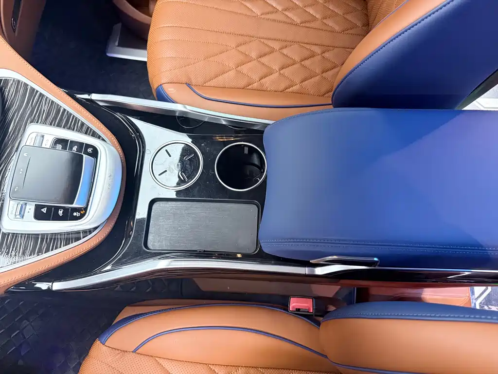 Mercedes-Benz Vito 2023 — фото 12