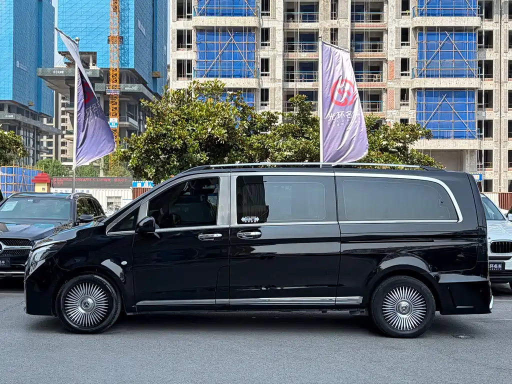 Mercedes-Benz Vito 2023 — фото 4
