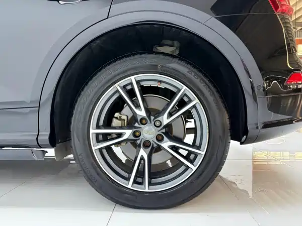 Audi Q5L 2020