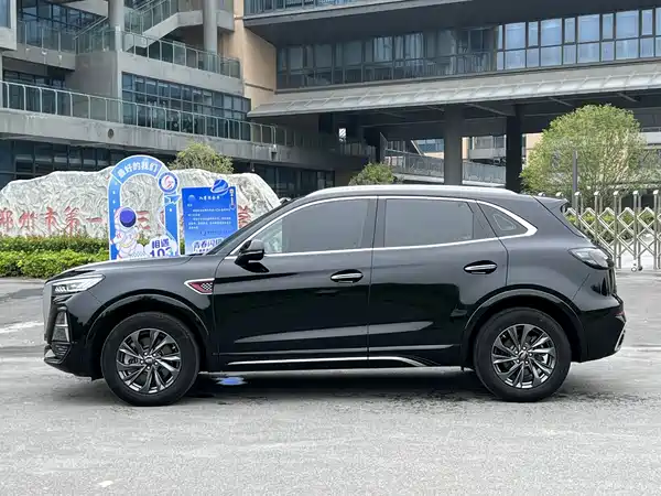 Hongqi HS5 2024