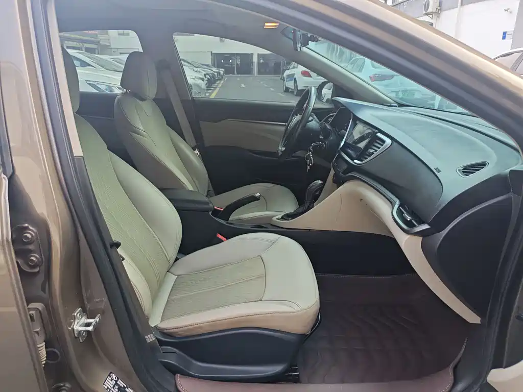 Buick Excelle 2017 — фото 13