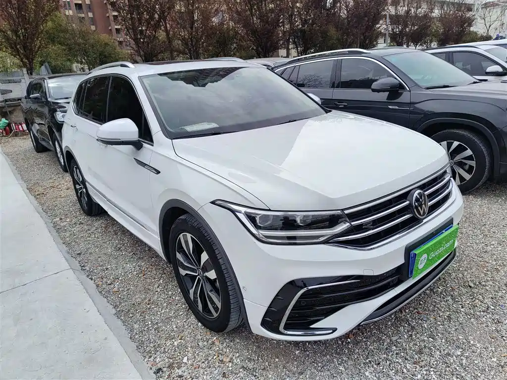 Volkswagen Tiguan L 2023 — фото 4