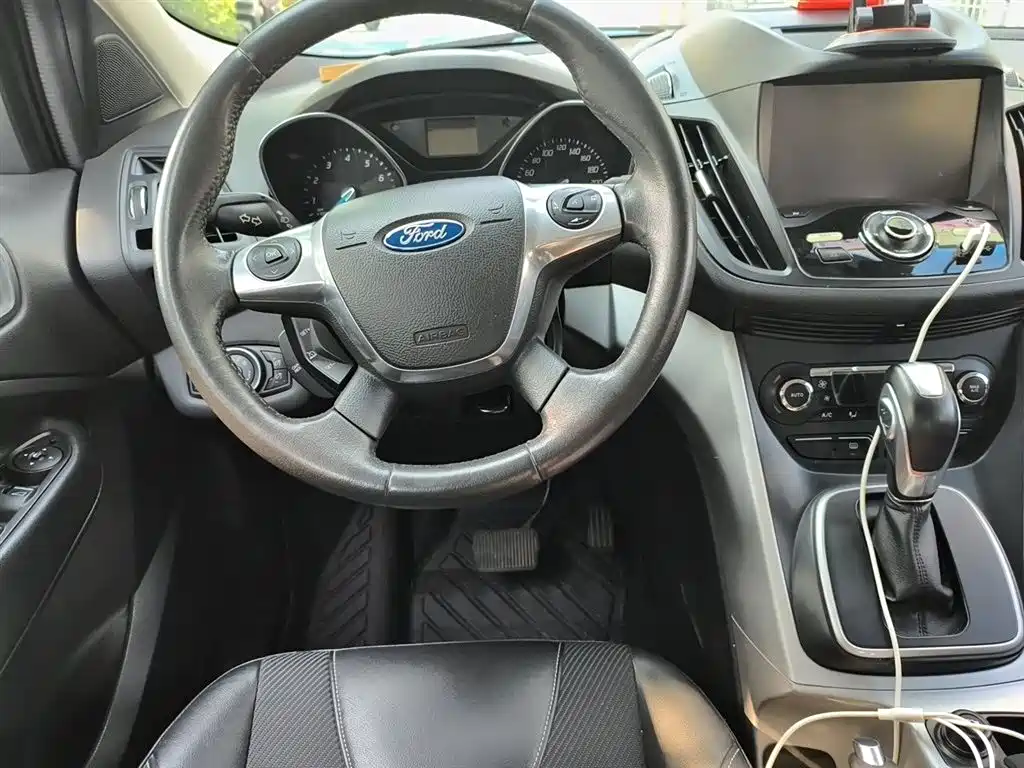 Ford Kuga 2015 — фото 6