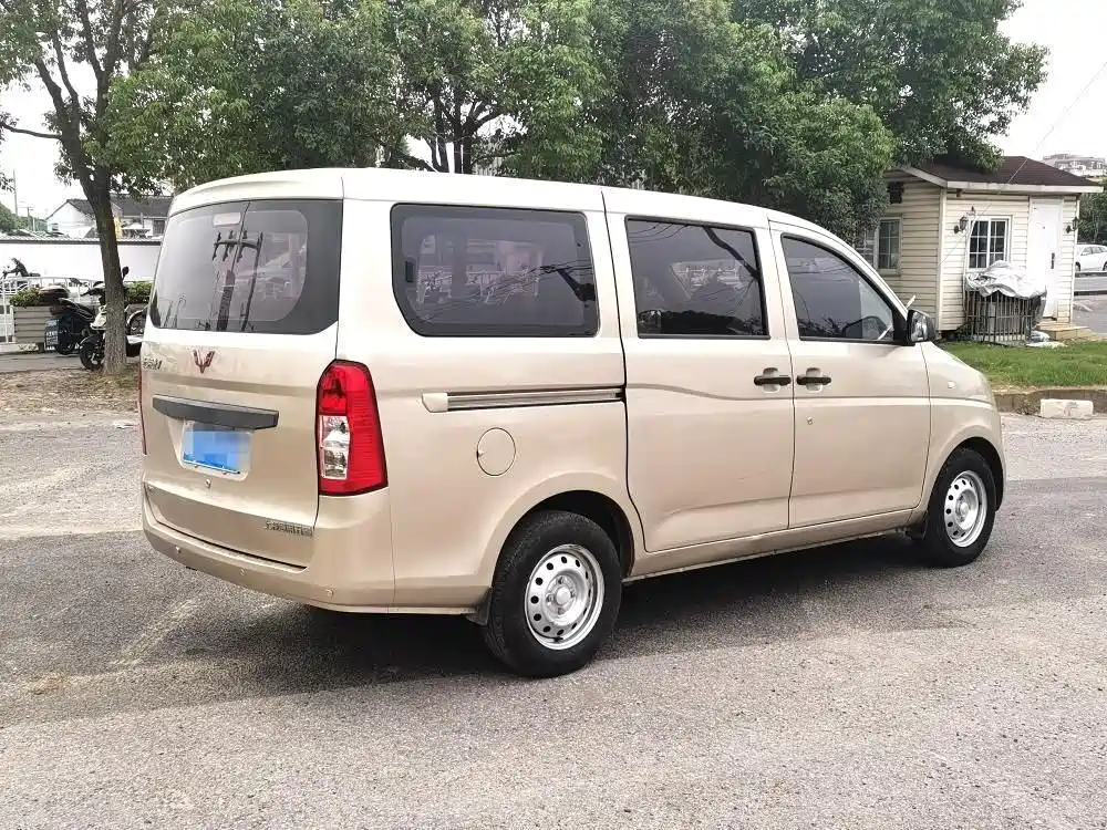 Wuling Rongguang V 2017 — фото 7