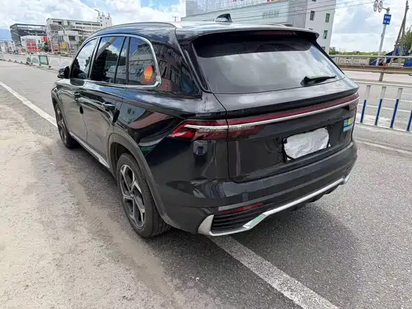 Geely Xingyue L 2022