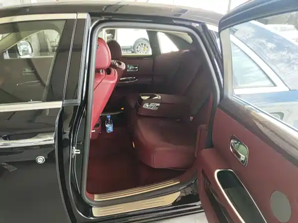 Rolls-Royce Ghost 2012