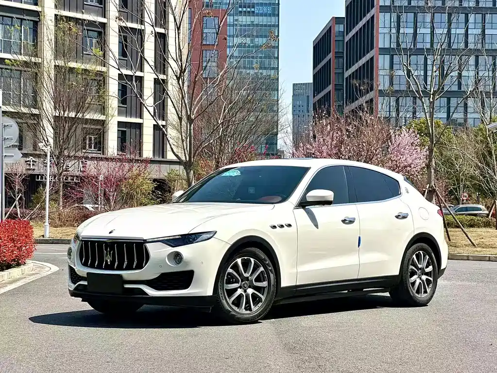Maserati Levante 2020 — фото 1