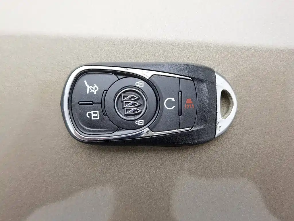 Buick Envision Plus 2018 — фото 19