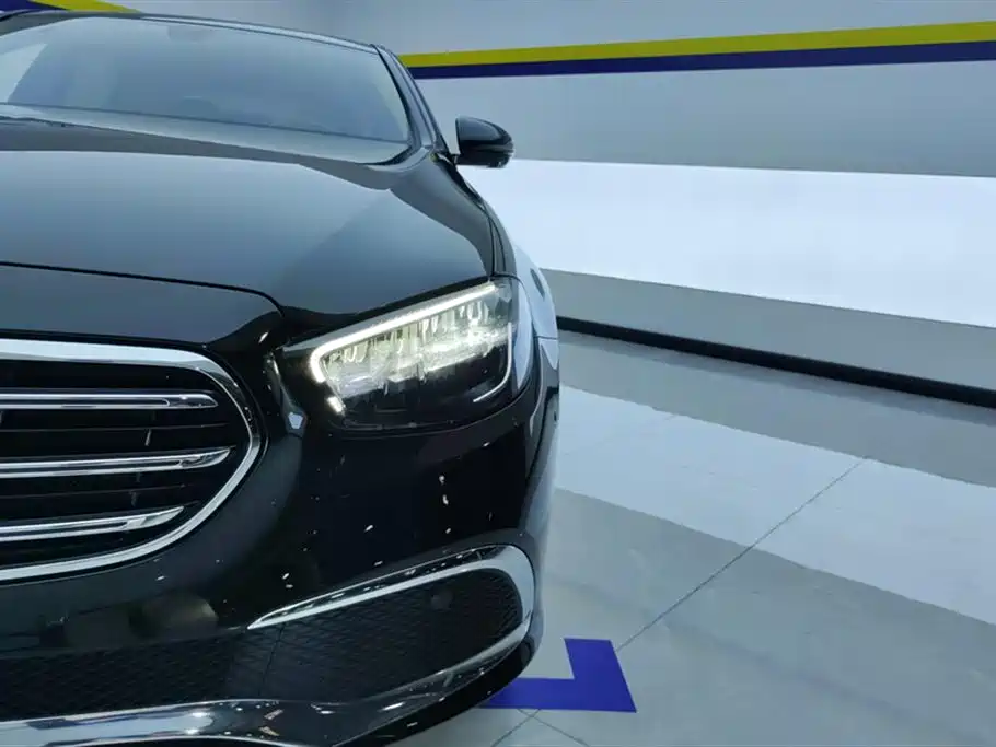 Mercedes-Benz E-Class 2023