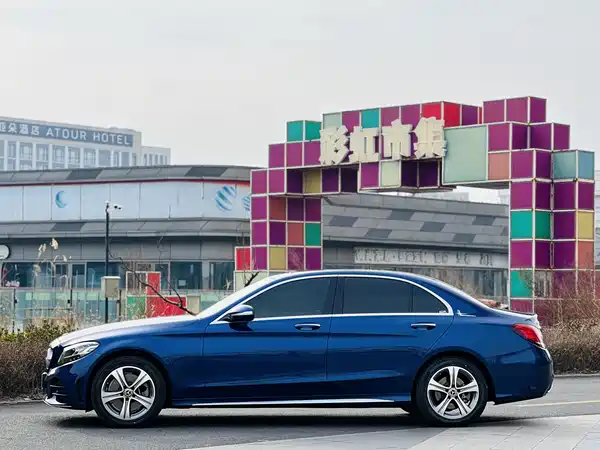 Mercedes-Benz C-Class 2019