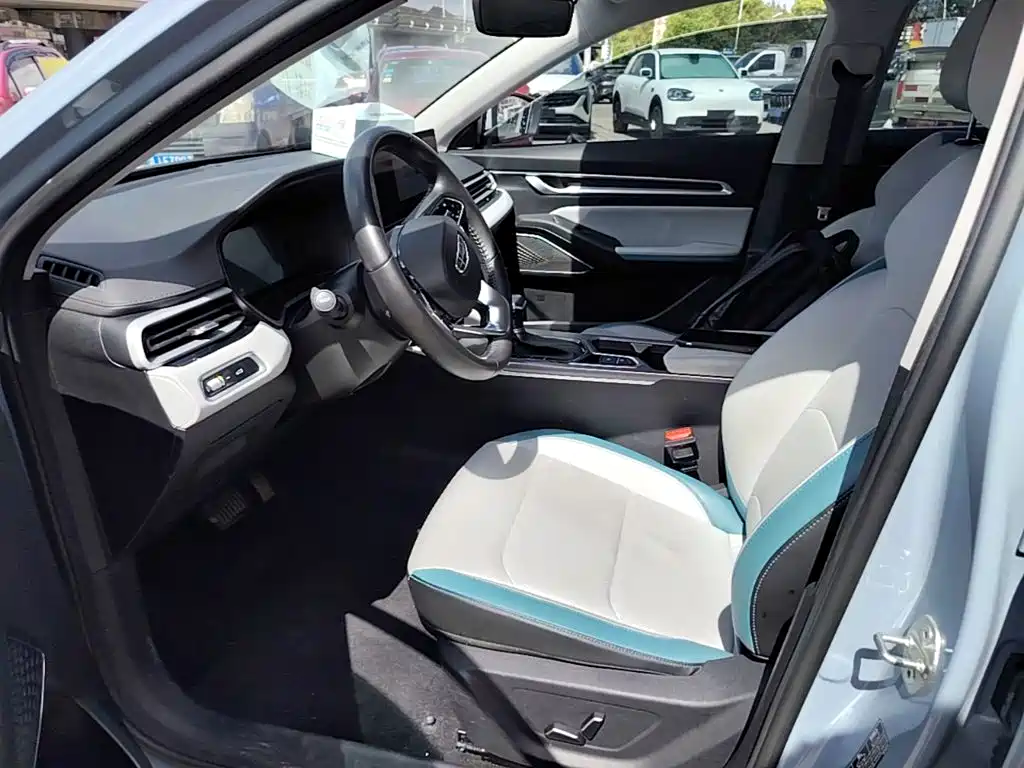 Geely Emgrand 2023 — фото 15