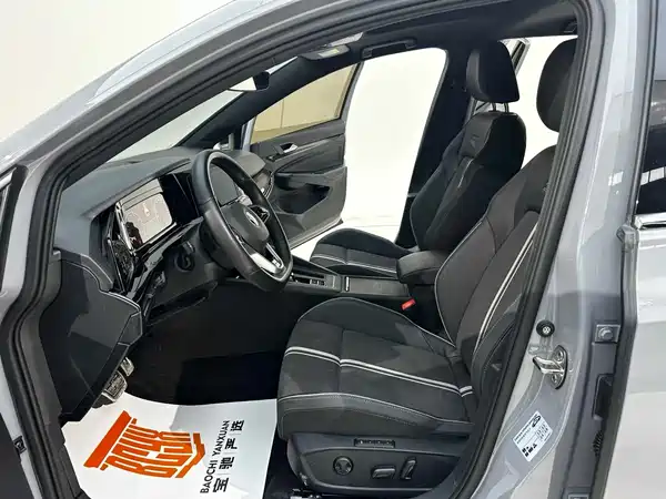 Volkswagen Golf 2022