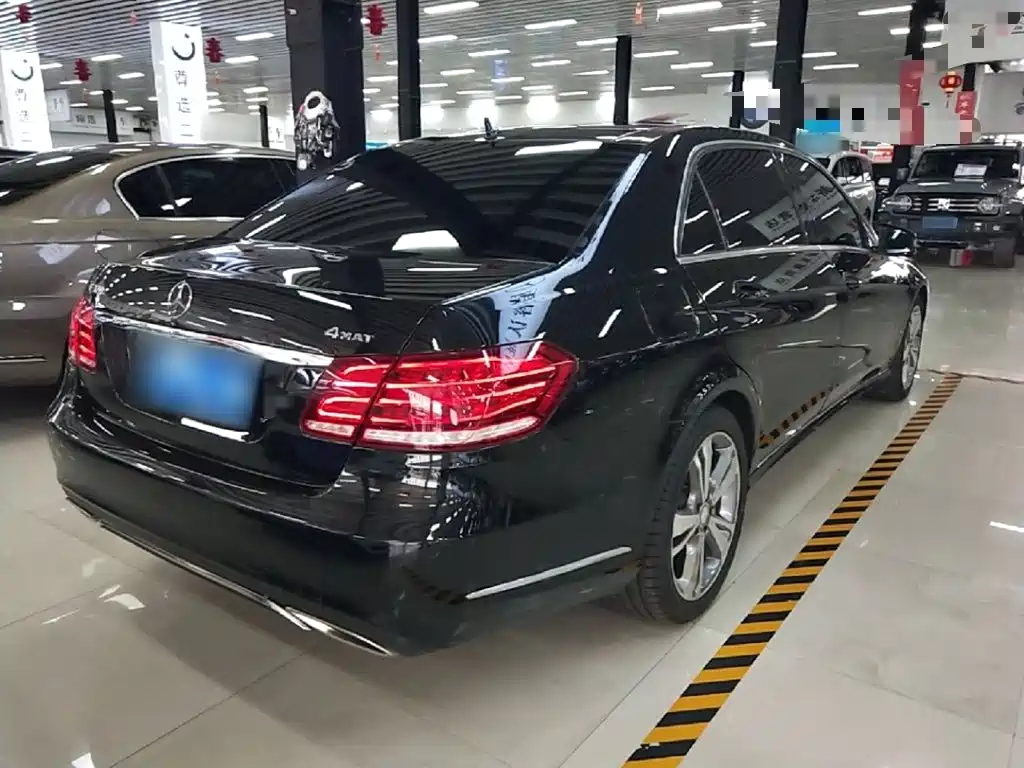 Mercedes-Benz E-Class 2015
