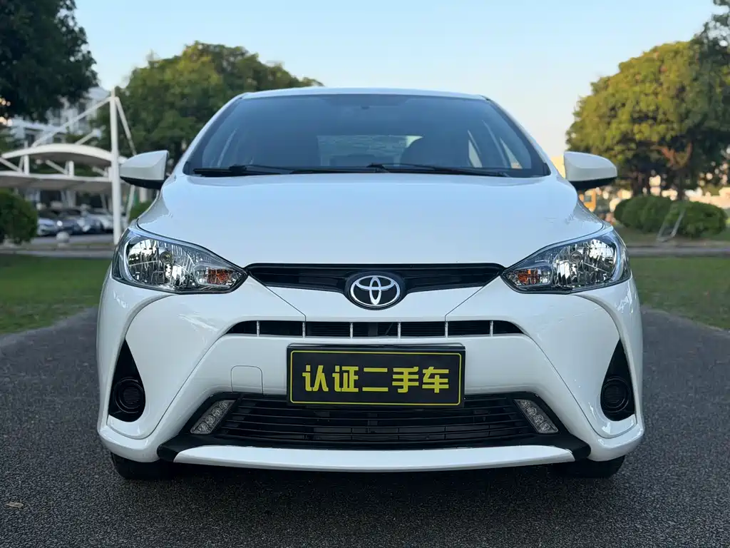 Toyota Yaris L 2022