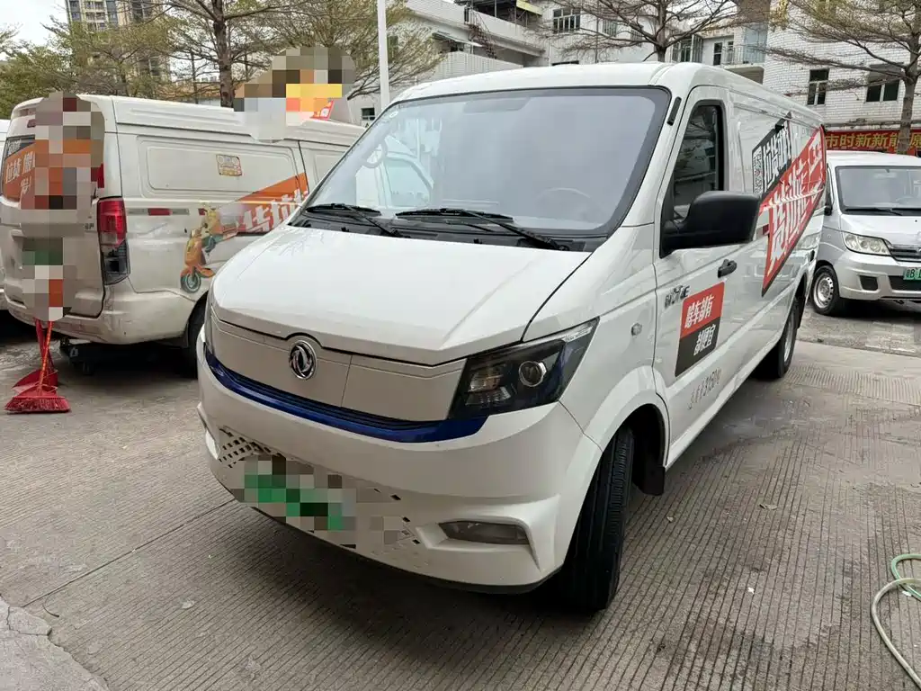 Dongfeng EM27 2025