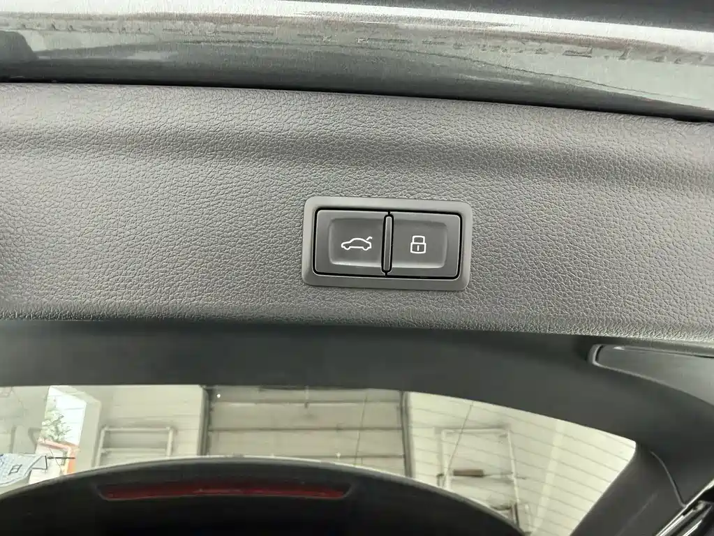 Audi Q3 2023 — фото 15