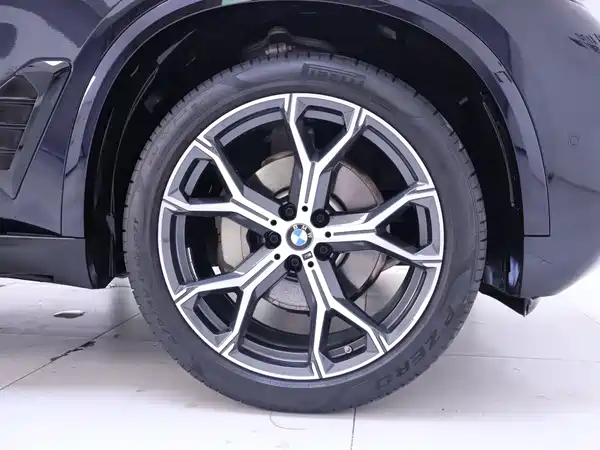 BMW X5 2025