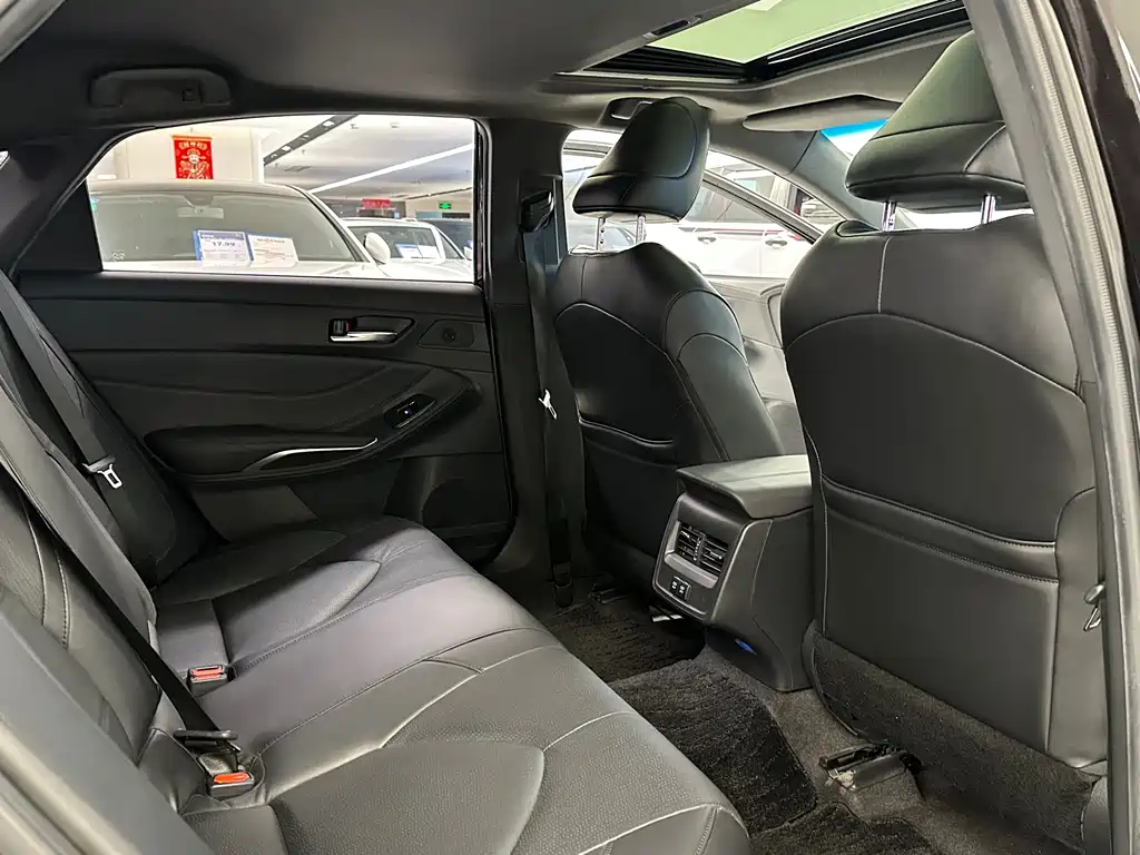 Toyota Avalon 2019 — фото 15