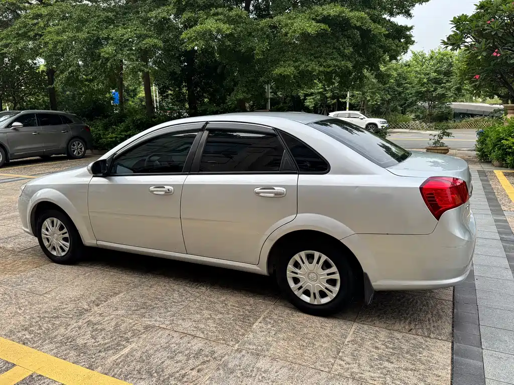Buick Excelle 2011