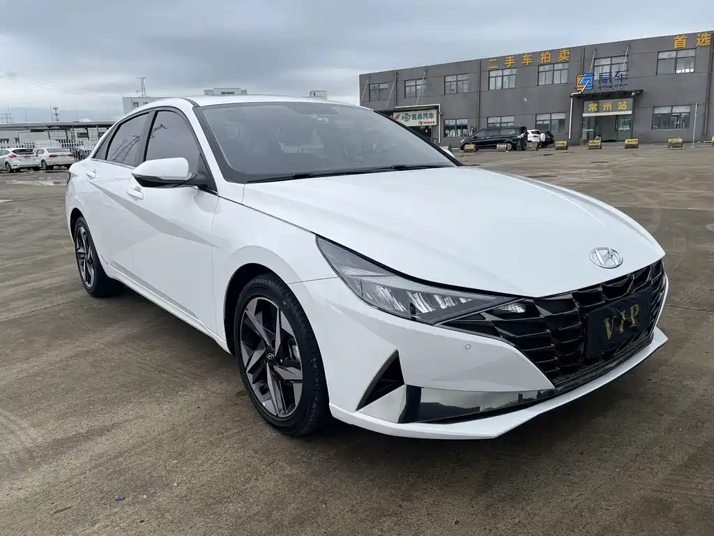 Hyundai Elantra 2021 — фото 25