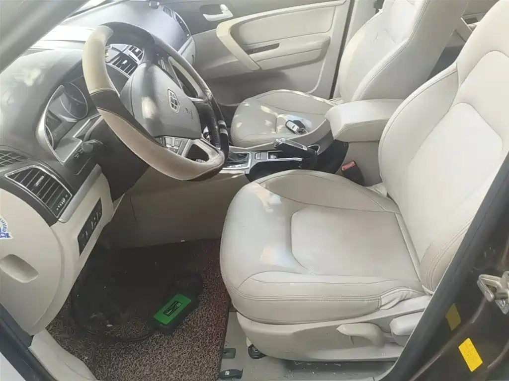 Geely Emgrand 2015 — фото 15