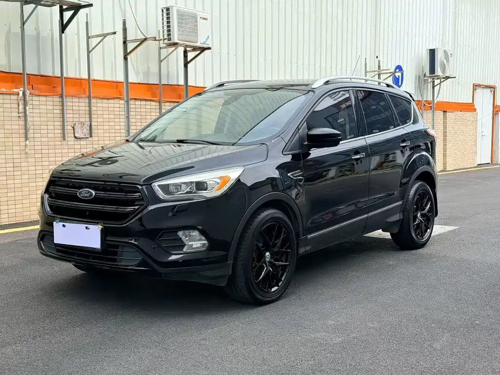 Ford Kuga 2017 — фото 1