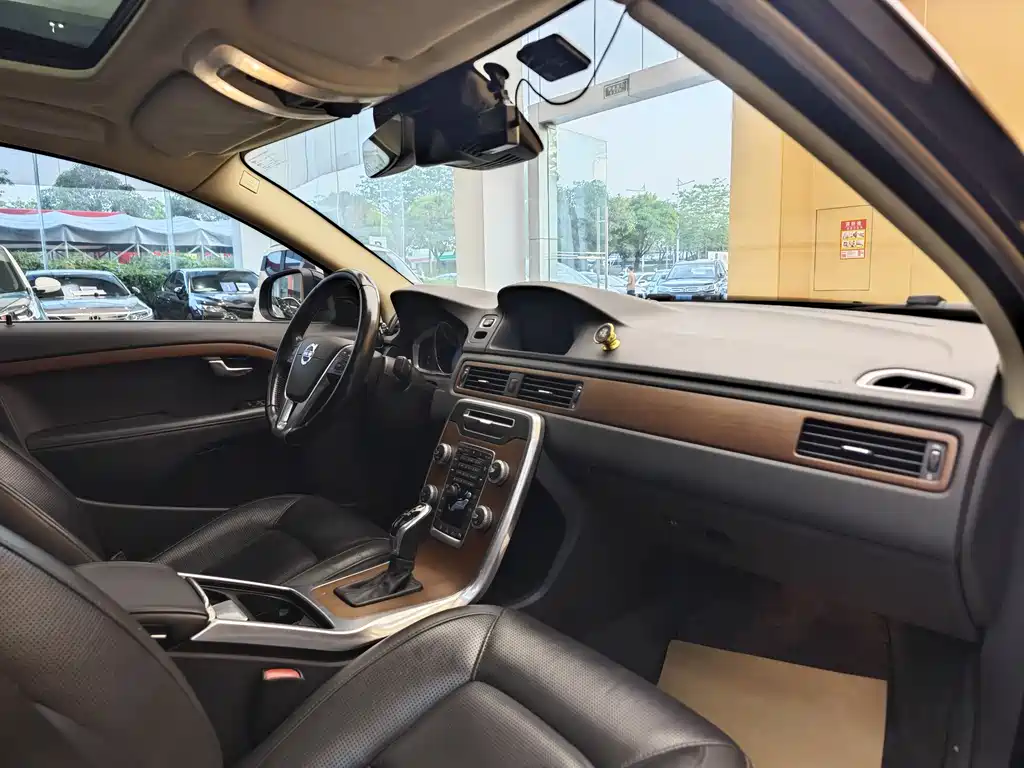 Volvo S80L 2015 — фото 32