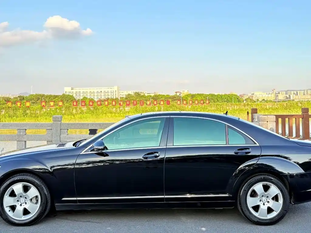 Mercedes-Benz S-Class 2008