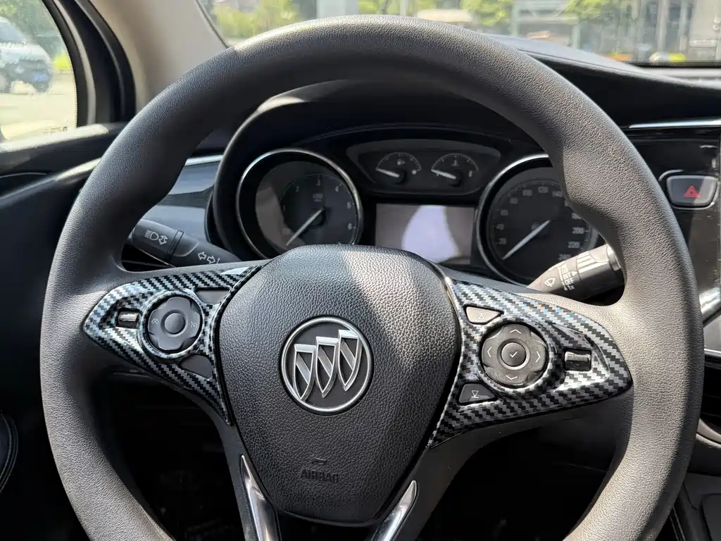 Buick Envision Plus 2016 — фото 16