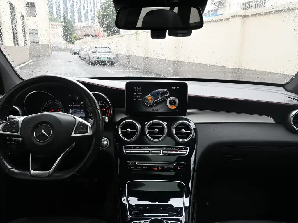 Mercedes-Benz GLC AMG 2018 — фото 8