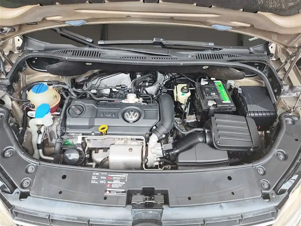 Volkswagen Touran 2015 — фото 20