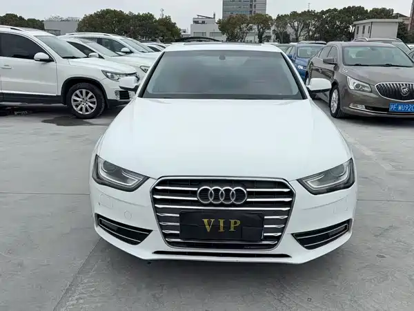 Audi A4L 2015