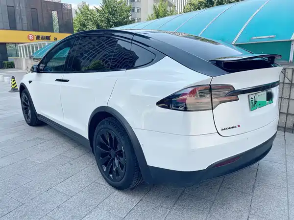 Tesla Model X 2017