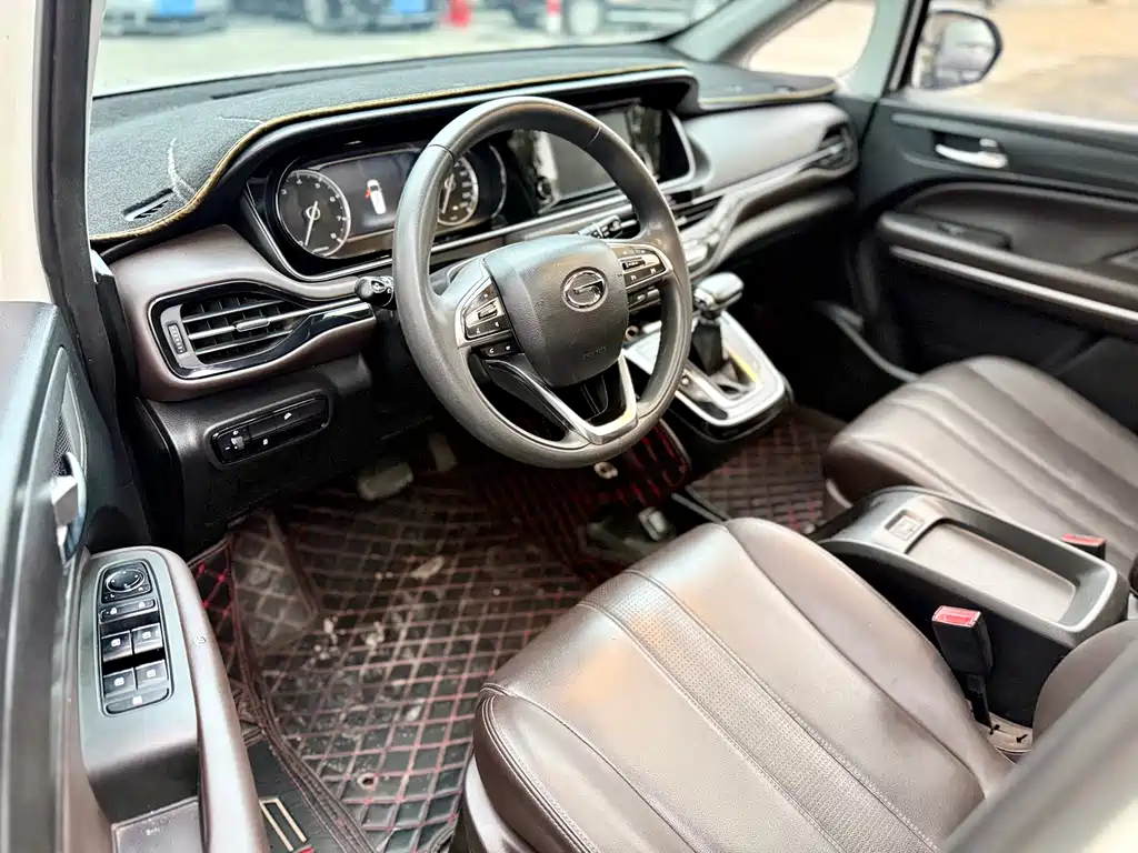 GAC Motor Trumpchi M6 2019 — фото 4