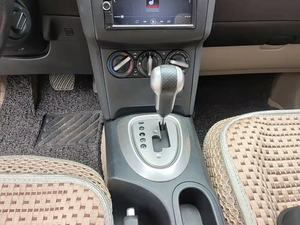 Nissan Qashqai 2015 — фото 21