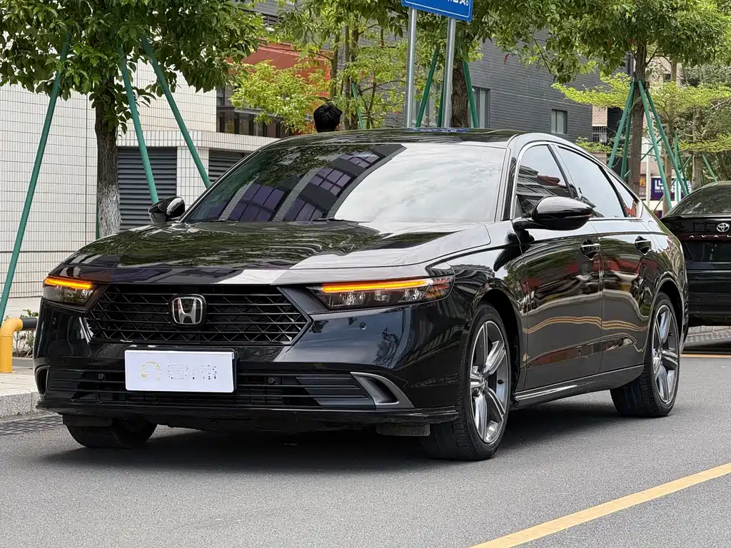 Honda Accord 2024 — фото 1