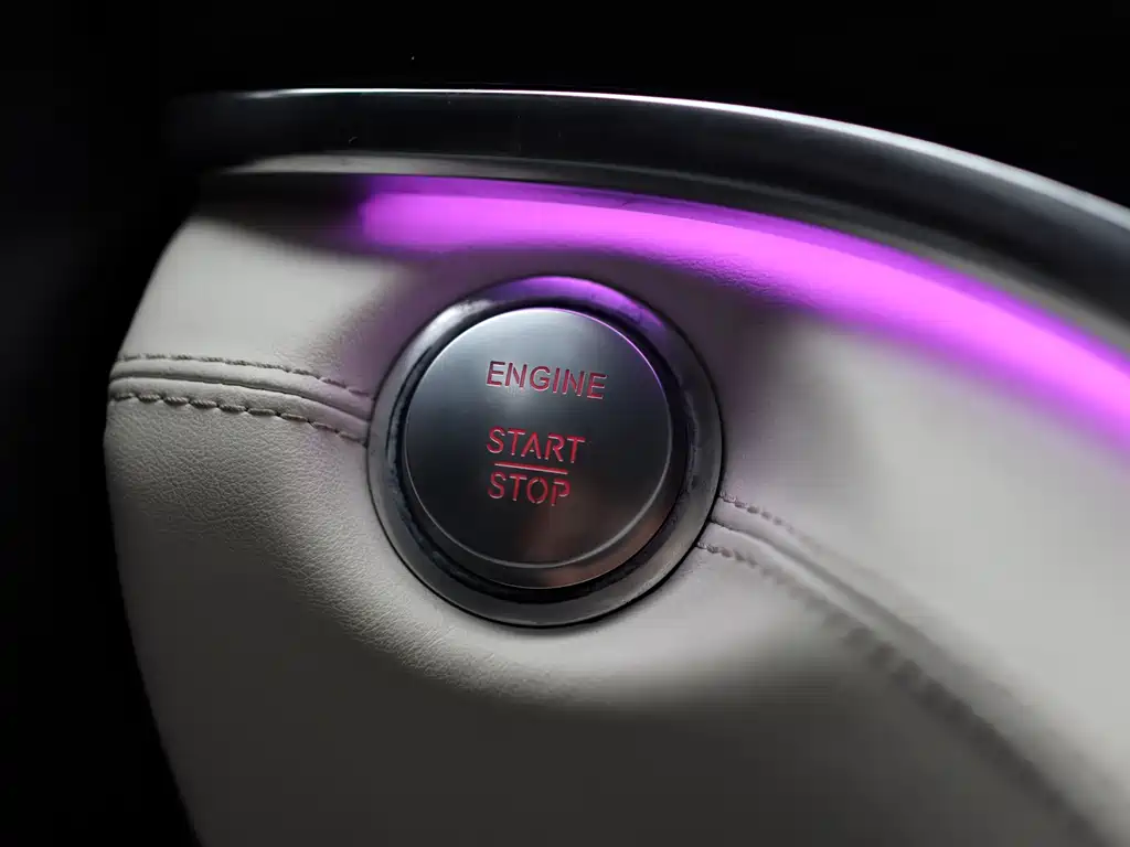 Mercedes-Benz V-Class 2018 — фото 12