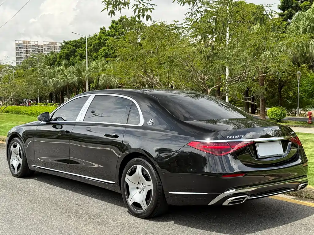 Mercedes-Benz S-Class 2024